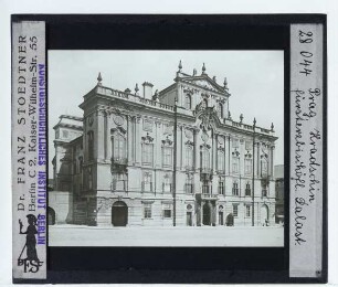 Prag, Erzbischöfliches Palais