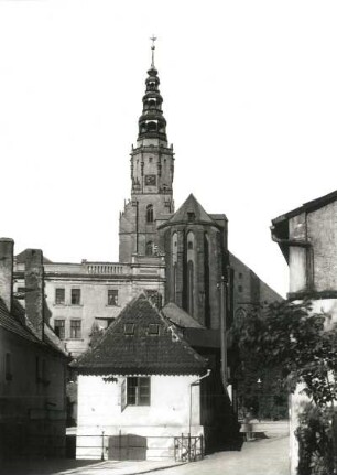 Schweidnitz, Pfarrkirche : Schweidnitz (Swidnica/Polen). Katholische Pfarrkirche Sankt Stanislaus und Wenzel.Ansicht von Osten