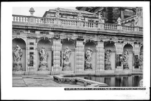 Zwinger, Nymphenbad