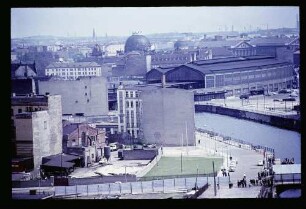 Blick vom Reichstag 1.5.64.