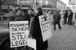 Freiburg: Demonstration, Bürgerinitiative gegen Atomkraftwerkgesetz