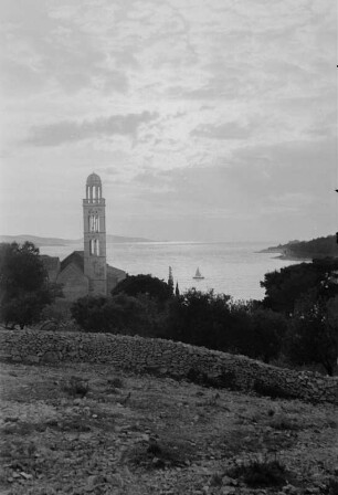 Franziskanerkloster in Hvar : Der Kirchturm des Franziskanerklosters Hvar.