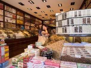 Türkei. Istanbul. Istiklal Caddesi. Bekannte Einkaufsstrasse