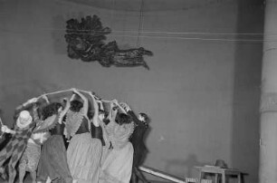 Szenenbilder eines Ballettabends mit den Ballettstücken "Goya-Suite", "Der Dreispitz" von Manuel de Falla und "Spanische Tänze" an der Komischen Oper Berlin : Szenenbild
