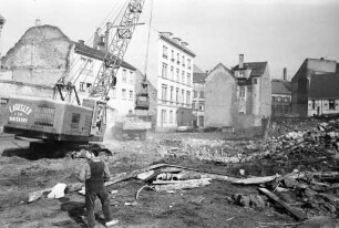 Abbruch des baufällig gewordenen Hauses Markgrafenstraße 5.