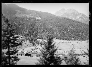 Österreich, Medraz. Blick über den Ortsteil Medraz im Stubaital