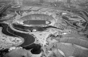 München: vom Olympiaturm [Fernsehturm] auf Olympiastadion