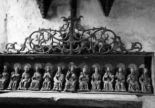 Neudenau: Fragmente der Apostelfiguren am Altar der St. Gangolf-Kapelle