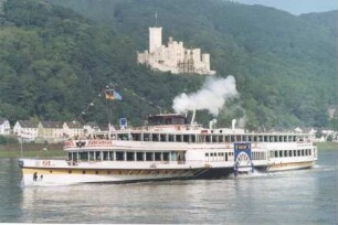 Raddampfer GOETHE vor Schloss Stolzenfels
