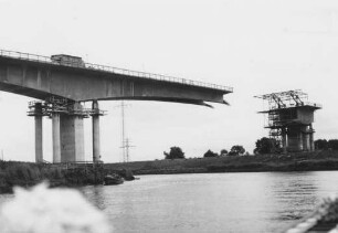 Bau der Brücke über die Stör bei Itzehoe