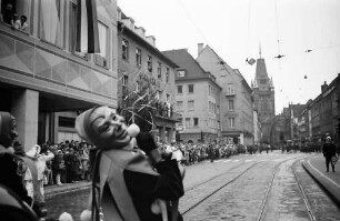 Freiburg: Rosenmontagsumzug am Bertoldsbrunnen