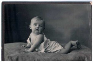 Fotoporträt Tilli Simon (* 1913 + 1940) als Baby