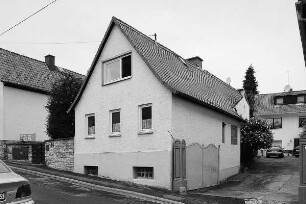 Wohnhaus; Friedrichsdorf, Hugenottenstraße 44