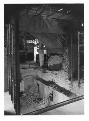 Industrie-Kraftwerk. Kesselhaus. Kessel (Feuerungsseite) während Umbau : Lauta (Niederlausitz). Industrie-Kraftwerk. Kesselhaus. Kessel (Feuerungsseite) während Umbau