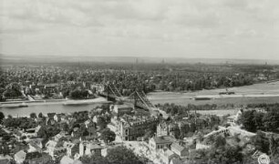 Dresden. Blick über Loschwitz nach Westen auf Blasewitz mit der Loschwitzer Elbbrücke (Blaues Wunder)