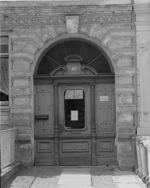 Görlitz-Altstadt, Augustastraße 32. Wohnhaus (um 1890). Portal