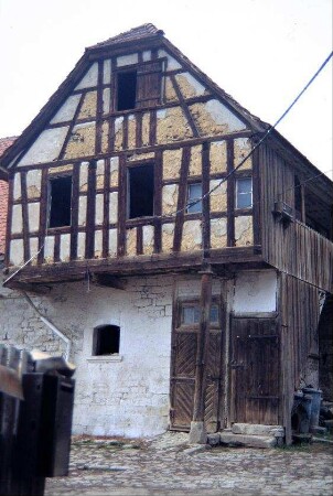Haus wie voriges Bild, Giebel- und Traufseite