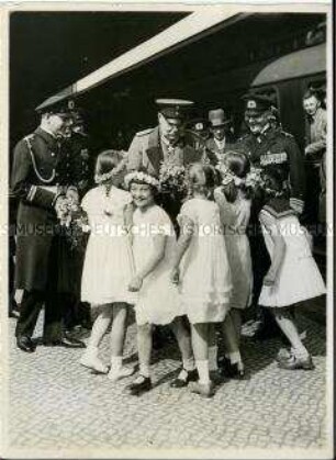 Paul von Hindenburg verlässt Kiel nach seinem Besuch der Flotte