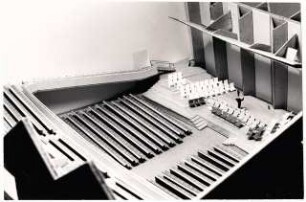 Technische Universität Berlin Hauptgebäude: Audimax innen, Modellfoto
