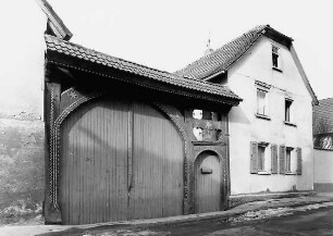 Überdachtes Hoftor; Münzenberg, Eichergasse 23