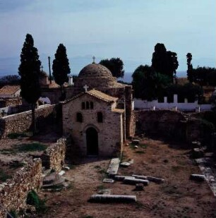Koroni. Reste einer byzantischen Basilika, errichtet über einem Apollontempel