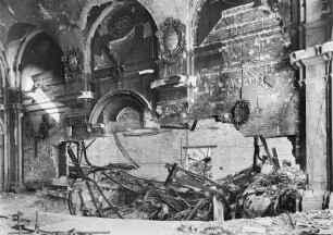 Dresden. Ruine des Neuen Rathauses. Großer Festsaal