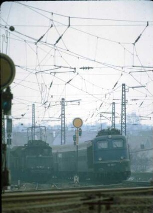 Vaihingen/Enz-Nord Lok 110 180 Lok 194 196 D UIC-X-Wagen