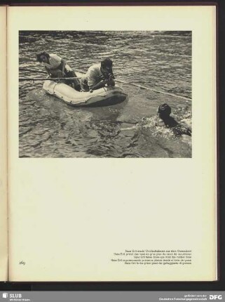 Hans Ertl macht Großaufnahmen aus dem Gummiboot