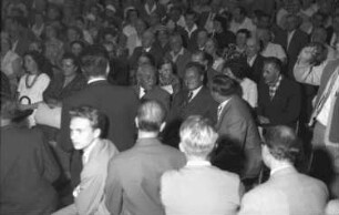 Freiburg: Stadthalle; Willy Brandt; Wahlversammlung; kommt in die Stadthalle