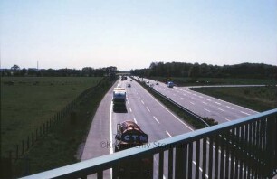 Bundesautobahn 1 in Richtung Hamburg: Ausfahrt Ahrensburg/Großhansdorf