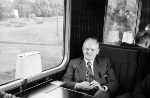 Schondorf: Prof. Frohne im Gliedertriebzug