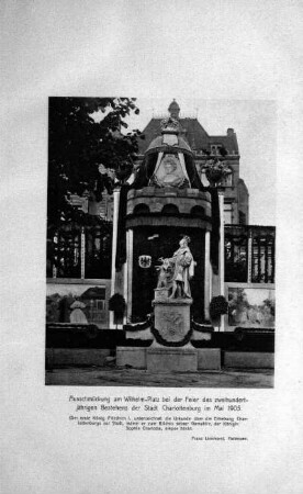 Foto: Ausschmückung am Wilhelm-Platz bei der Feier des zweihunderjährigen Bestehens der Stadt Charlottenburg im Mai 1905