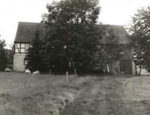 Neudorf (Kreis Annaberg), Hauptstraße 4. Gehöft. Wohnstallhaus mit Scheunenanbau