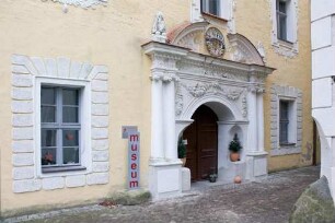 Sächsisches Eingangsportal des Schlosses