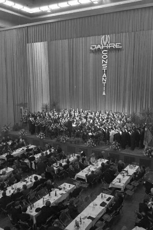 Festbankett zum 100jährigen Jubiläum der Bürgergesellschaft "Constantia" im großen Saal der Stadthalle.
