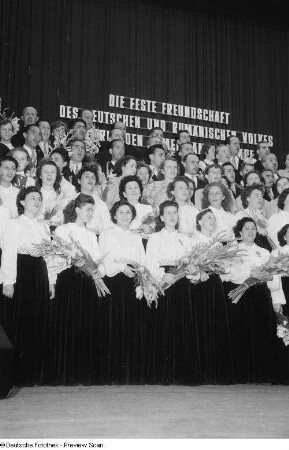 Chor des Rahmenprogramms zur Leipziger Herbstmesse 1954