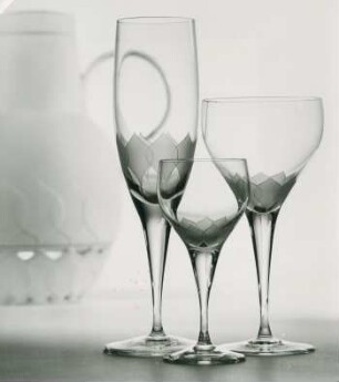 Trinkglasserie "Lotus" von Richard Latham mit Dekor von Bjørn Wiinblad