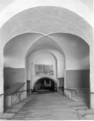 Königstein. Festung. Magdalenenburg (Proviantmagazin; 1621/1622, Umbau 1818/1819). Schräger Abgang. Blick vom Westportal abwärts