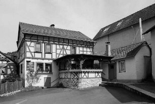 Gasthaus ''Felsenkeller'' (Wohnhaus); Weilrod, Klapperfeld 4