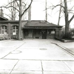 Cottbus, Sandower Straße 19. Gewerbliche Berufsschule (ehemalige Knabenmittelschule; 1896). Turnhalle, Anbau