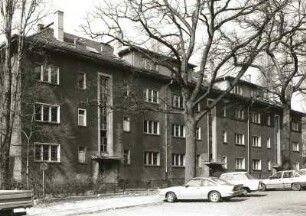 Dresden-Neustadt, Waldschlößchenstraße 9/13. Wohnblock (um 1925). Straßenansicht