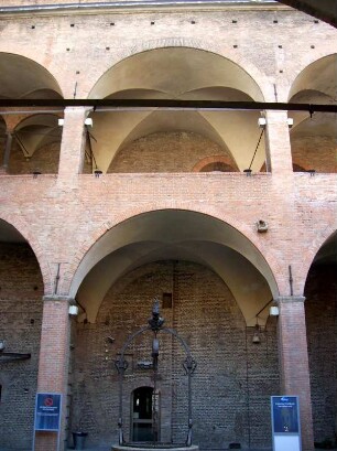 Bologna: Palazzo di Re Enzo