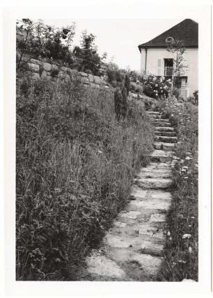 Garten Schindhelm, Kahla: Wohnhaus und Treppe im Garten