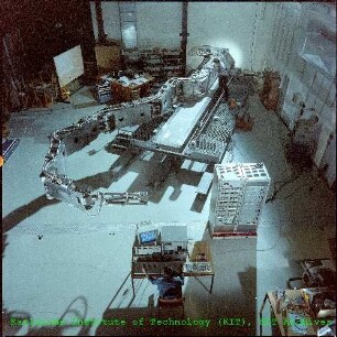 Demonstration des Maintenance Manipulators für den Tokamak Fusion Test Reactor (TFTR) durch die Hauptabteilung Ingenieurtechnik (IT)