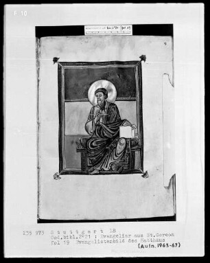 Prachtevangeliar aus Sankt Gereon — Evangelist Matthäus, Folio 19recto