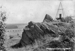 Hirtstein-Felsen mit Blick nach Ulmbach (Böhm.)