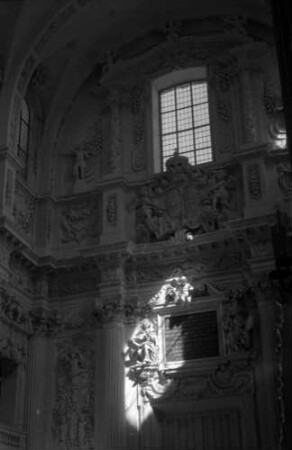 München: Theatinerkirche, Inneres