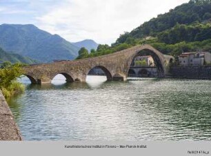 Ponte della Maddalena, Ponte del Diavolo, Borgo a Mozzano