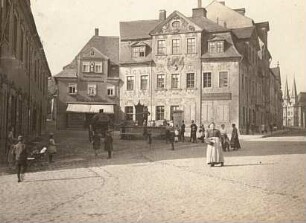 Schneeberg, Markt, Blick zum Wohn- und Geschäftshaus Nr. 17 (um 1720)