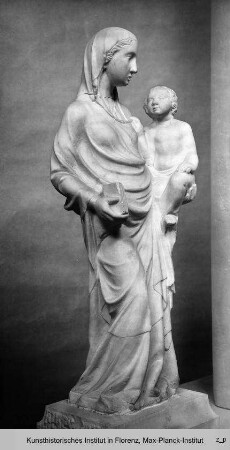 Stehende Madonna mit Kind